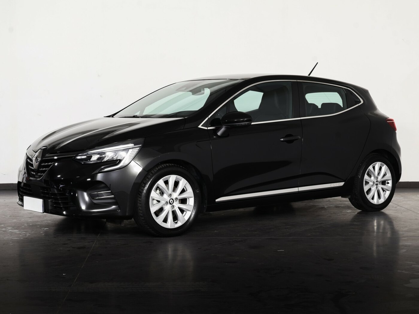 renault clio 1.6 e-tech hybrid intens 140cv auto my21 usata