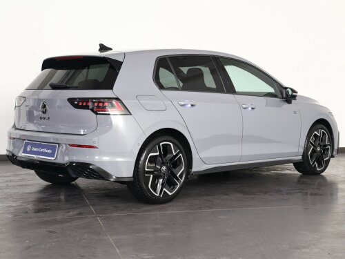 volkswagen golf 1.5 etsi r-line plus 150cv dsg usata