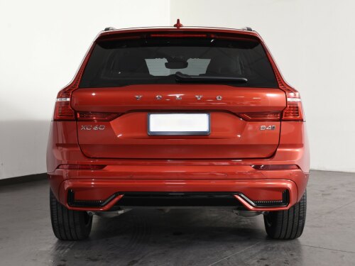 volvo xc60 2.0 b4 ultimate dark awd auto usata