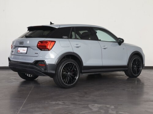 audi q2 35 2.0 tdi identity black quattro s-tronic usata