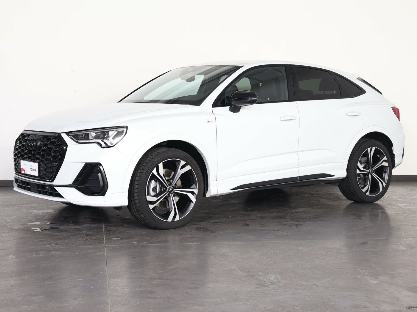 audi q3 sportback 45 2.0 tfsi identity black quattro 245cv s.-tronic usata