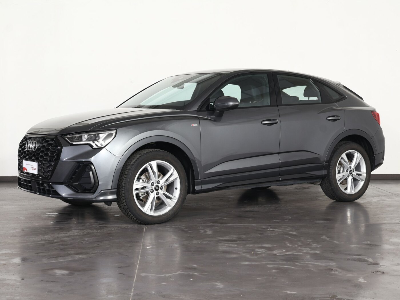 audi q3 sportback 35 1.5 tfsi identity black usata