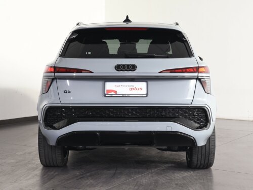 audi q3 1.5 e-hybrid business 272cv s-tronic usata